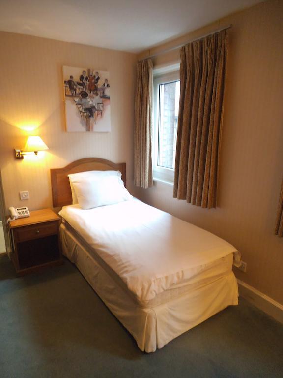 Southampton Park Hotel Стая снимка